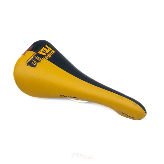 Selle Italia Flite Titanium saddle, yellow and black leather